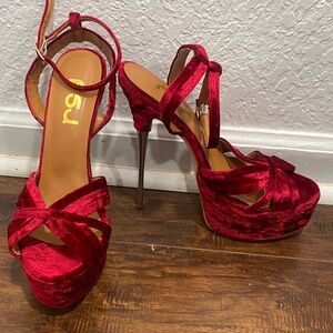 Red Velvet Women's Platform Heels